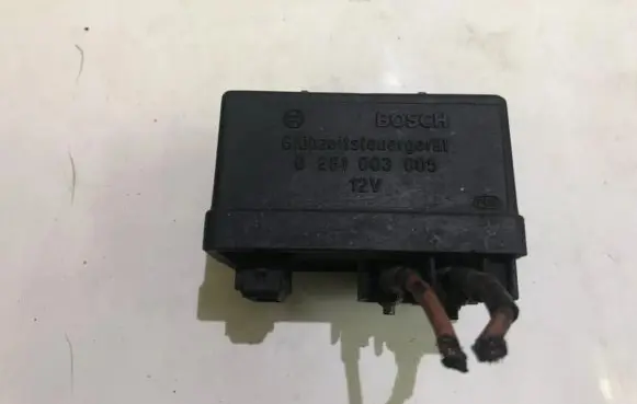 Peugeot 406 Glow plug pre-heat relay 0281003005