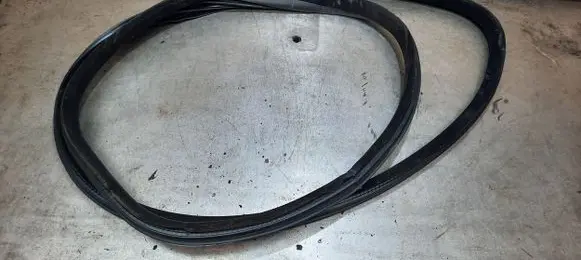 Volvo XC70 Front door rubber seal