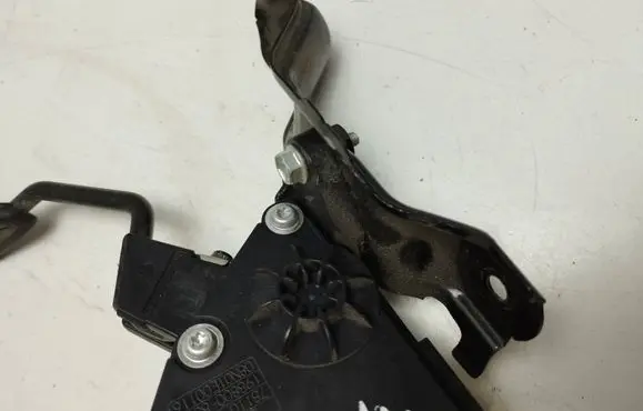 Toyota Yaris Accelerator throttle pedal 7811052033 1988008392 08N01E00116