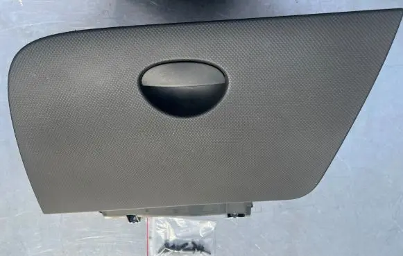 Seat Leon (1P) Glove box set 1P1857095 1P1857103