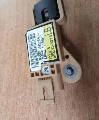 Opel Vectra C Airbag deployment crash/impact sensor 13256901
