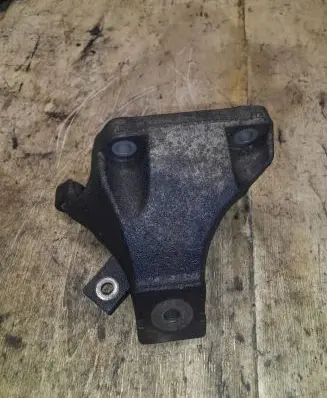 Audi A6 S6 C6 4F Engine mounting bracket 4F0199308L
