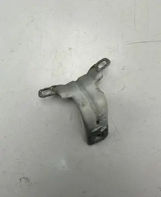 BMW 2 F22 F23 Fender mounting bracket