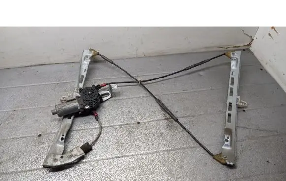 Peugeot 206 CC Front door window regulator with motor