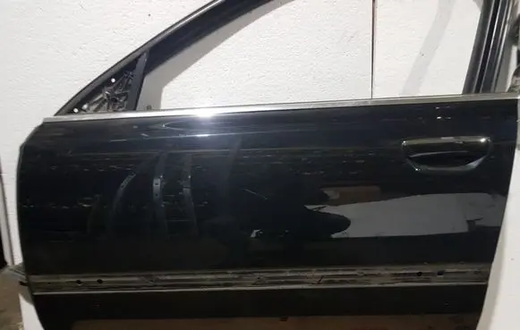 Audi A8 S8 D3 4E Front door