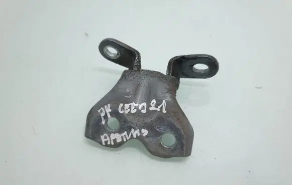 KIA Ceed Front door lower hinge 