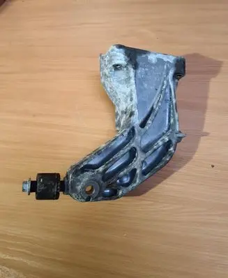 Infiniti Q50 Engine mounting bracket A6512235204 AC46000 D01746