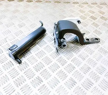 Rear door upper hinge