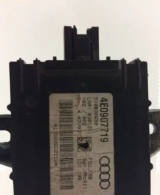Audi A8 S8 D3 4E Alarm control unit/module 4E0907719
