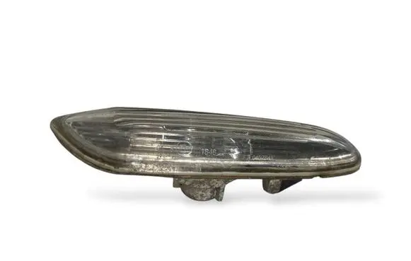 BMW 5 E60 E61 Front fender indicator light 