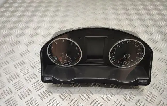 Speedometer (instrument cluster)
