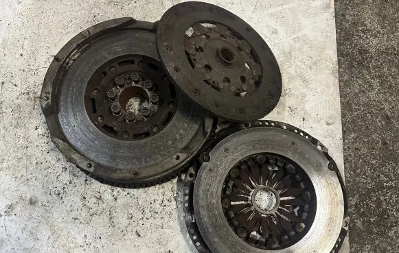 Lexus IS 220D-250-350 Clutch set kit