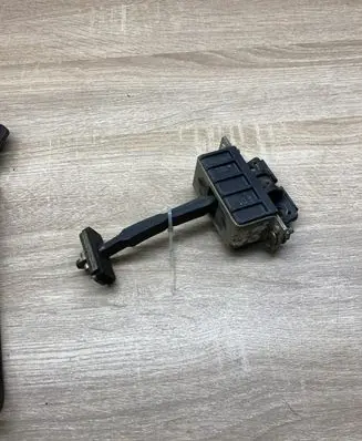 Mercedes-Benz E W211 Rear door check strap stopper A2117300116 RIGHTSIDE