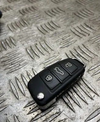 Audi A3 S3 8V Ignition key/card 8v0837220a