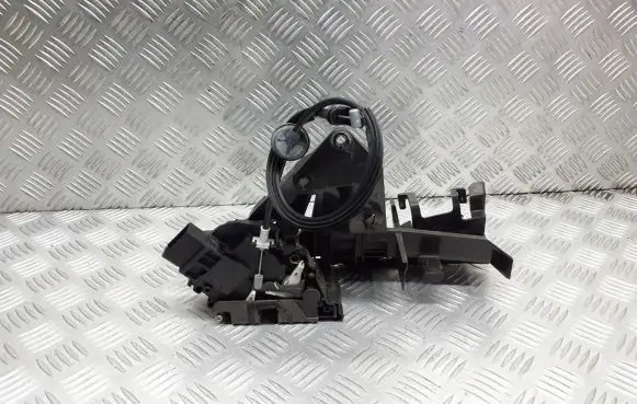 Ford Focus Front door lock