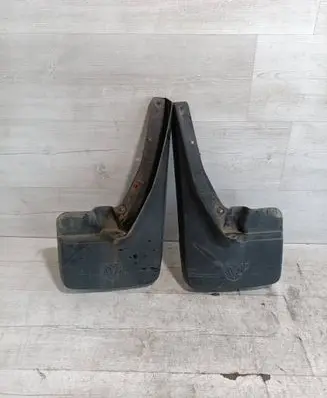 Dodge RAM Front mudguard 82212287