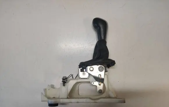 Volvo XC60 Gear shifter/selector 1000301099