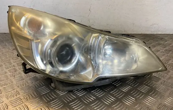 Subaru Legacy Headlight/headlamp 9922681017