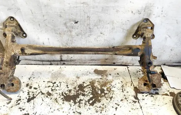Opel Zafira A Rear axle beam 