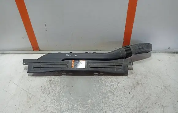 Ford Focus Air intake hose/pipe JX619E635BB
