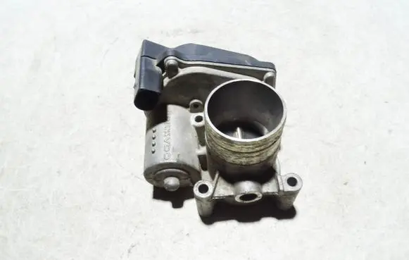 Volkswagen Polo Throttle valve 03D133062E