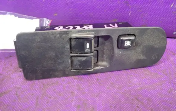 Mitsubishi Colt Quarter vent window switch 8608A076