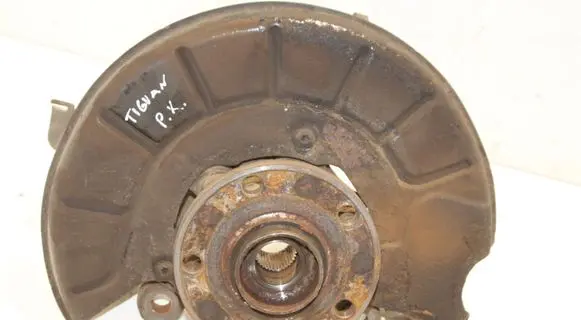 Volkswagen Tiguan Front wheel hub