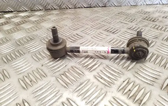 Tesla Model 3 Rear anti-roll bar/stabilizer link 1044491 104449100E