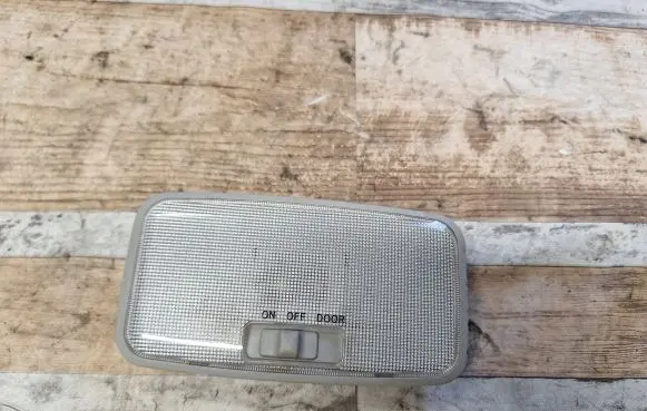 Toyota Auris 150 Other interior light 61221