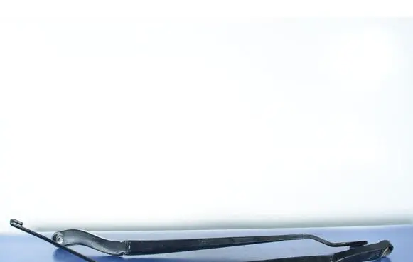 Chrysler Town u0026 Country V Front wiper blade arm 