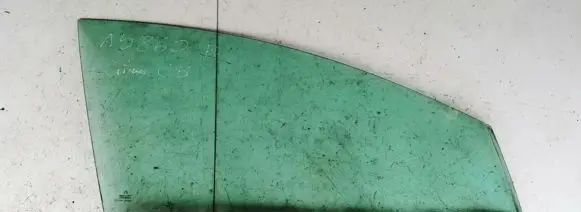 Citroen C5 Front door window glass four-door