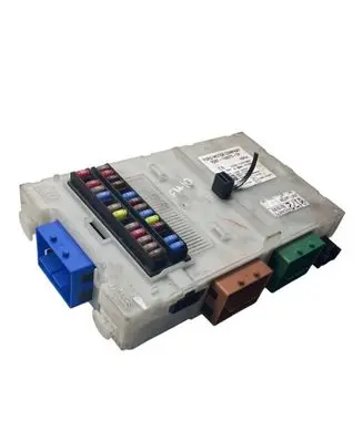 Ford Mondeo MK IV Fuse module 7G9T14A073DF 28233297 3669AF01125TP