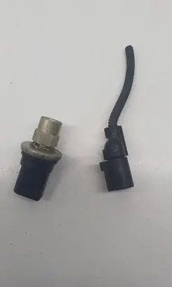 Volkswagen Touran I Air conditioning (A/C) pressure sensor 1K0959126B