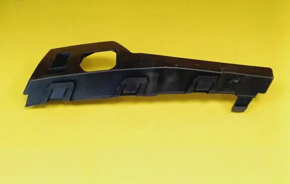 Ford Focus Front bumper mounting bracket 4M5117E857AC