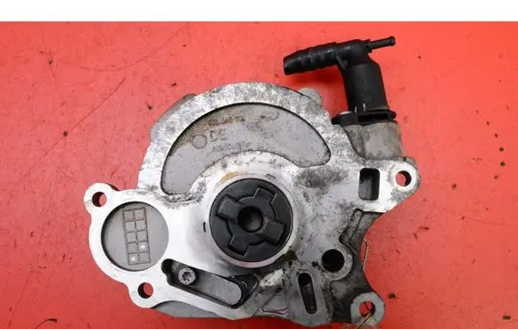 Seat Ibiza IV (6J,6P) Vacuum pump 03L100J