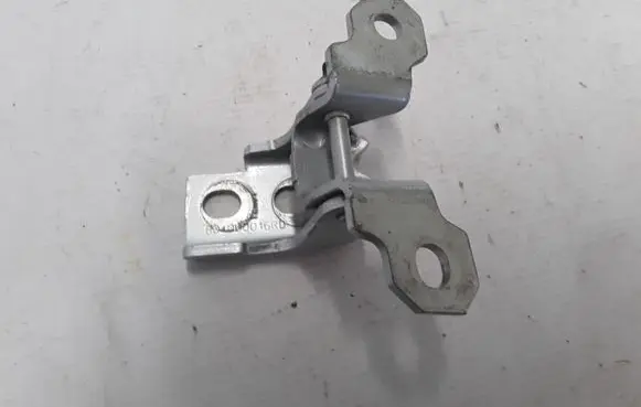 Renault Fluence Rear door upper hinge 804000016