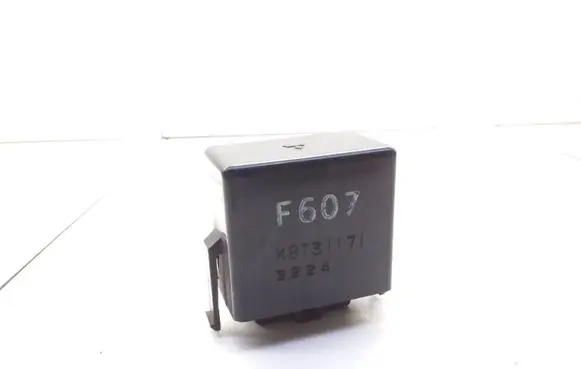 Mazda 626 Hazard warning light relay K8T31171