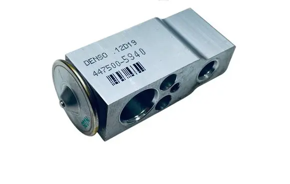 Toyota RAV 4 (XA50) Air conditioning (A/C) expansion valve 8851550320