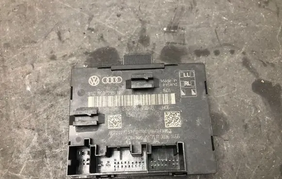 Audi A5 8T 8F Door control unit/module 8T0959795B