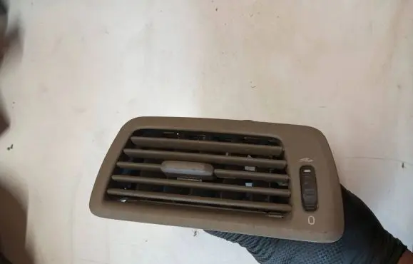 Volvo V70 Dashboard side air vent grill/cover trim 3409378 1264