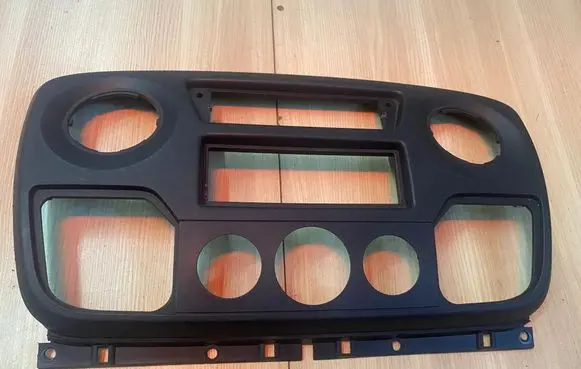 Renault Master III Radio/GPS head unit trim 682600025R