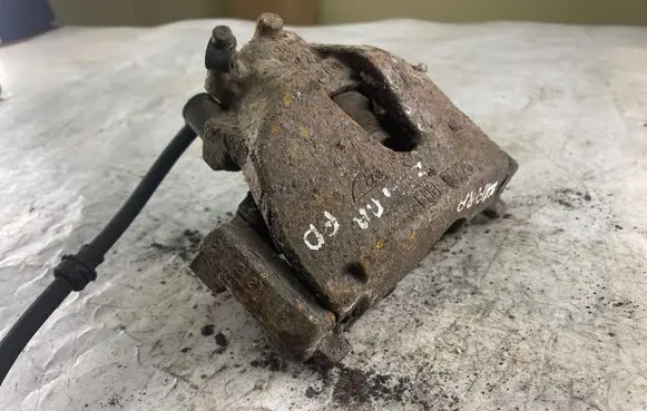 Opel Zafira A Front brake caliper