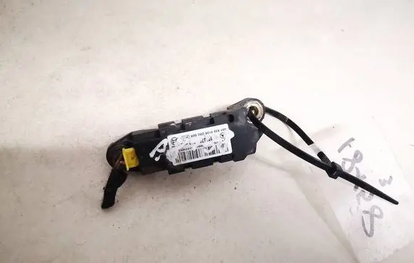 Mercedes-Benz C W203 Airbag deployment crash/impact sensor 0018209126