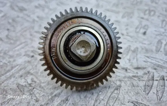 BMW 3 F30 F35 F31 Timing chain sprocket 8660084