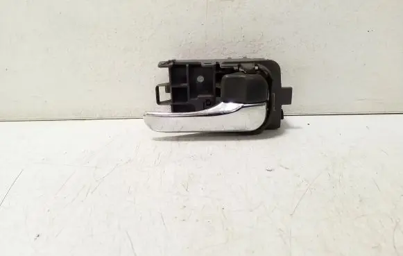 Nissan X-Trail T30 Front door interior handle