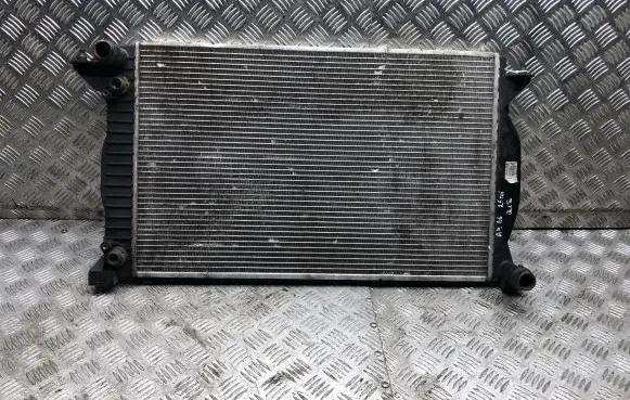 Audi A4 S4 B6 8E 8H Coolant radiator 8E0121251Q