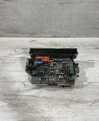 BMW Z4 E89 Fuse box set 9154971 17228000001 90300579