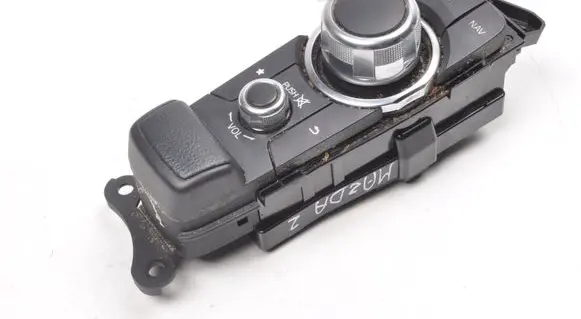 Mazda 2 Central console control unit D09H66CM0