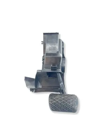 Mercedes-Benz CLK A209 C209 Brake pedal A2032900401