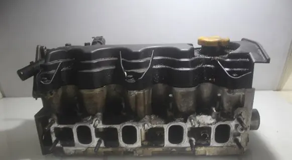 Opel Zafira B Engine head 